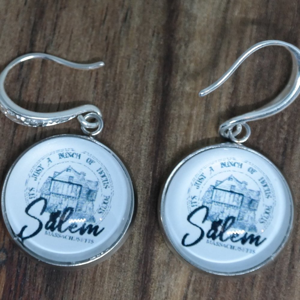 Hocus Pocus stud earrings